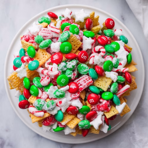 Irresistible Christmas Puppy Chow: The Ultimate Holiday Muddy Buddies Recipe