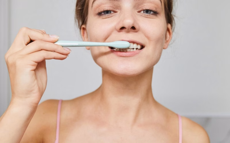 Brilliant Ways to Remove Tartar from Your Teeth at Home — Naturally