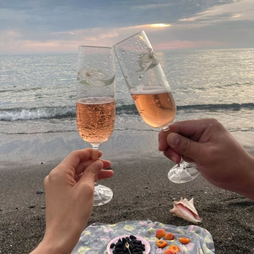 45 Irresistible Summer Date Ideas: Romantic & Budget-Friendly Ideas for Couples