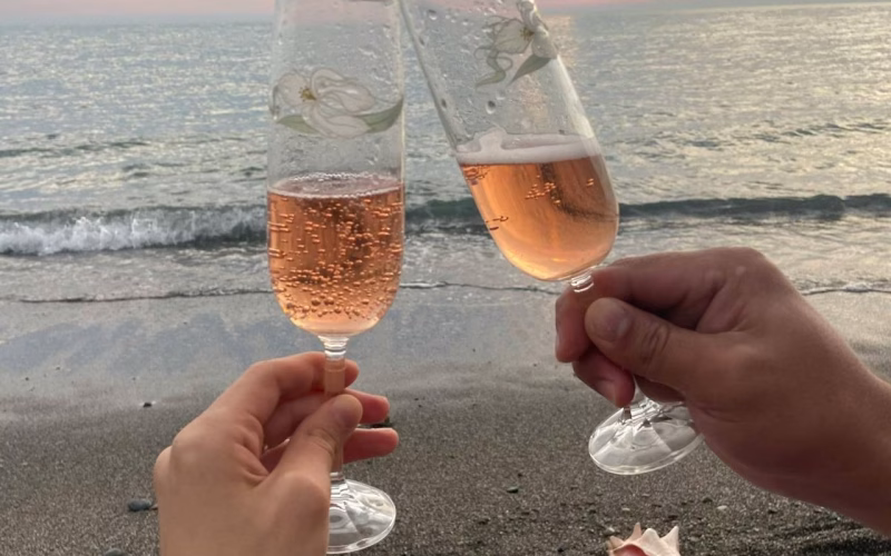 45 Irresistible Summer Date Ideas: Romantic & Budget-Friendly Ideas for Couples