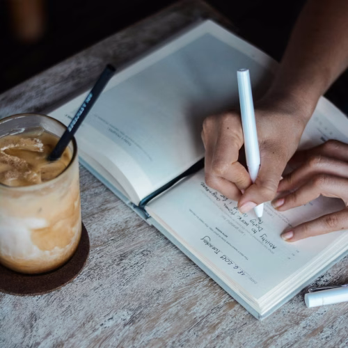 100 Powerful Daily Gratitude Journal Prompts to Foster Positivity and Mindful Living